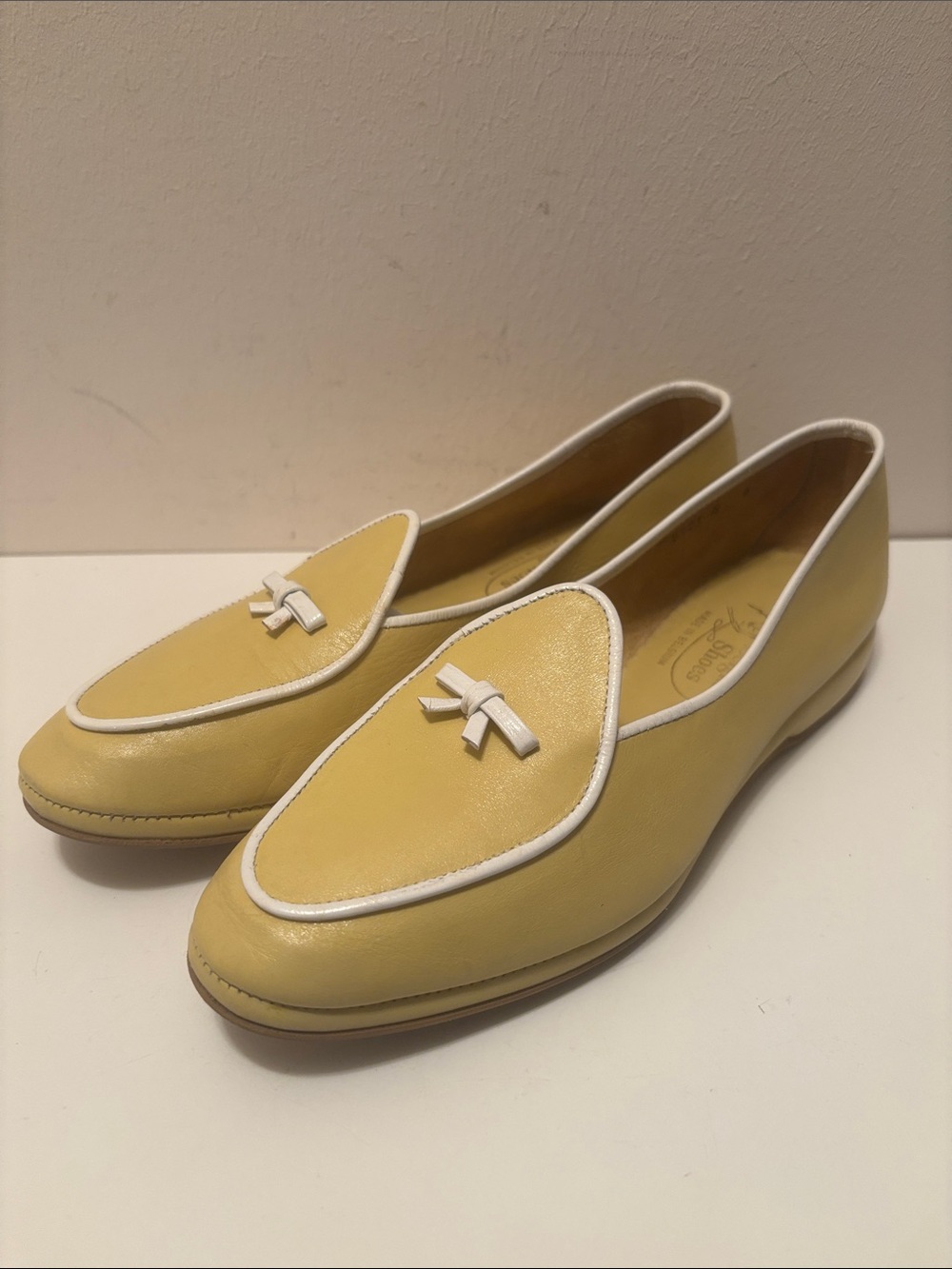 Belgian Shoes women’s 6 narrow yellow